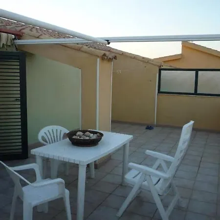 Ferienhaus Graziosa Casa A 100metri Dal Mare Le Castella (Calabria)